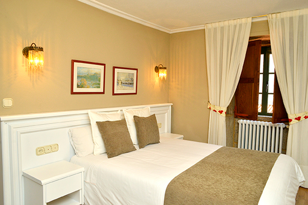 Hotel gastron�mico Casa Rosal�a