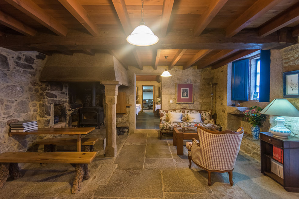 Chimenea Casa Perfeuto Mar�a