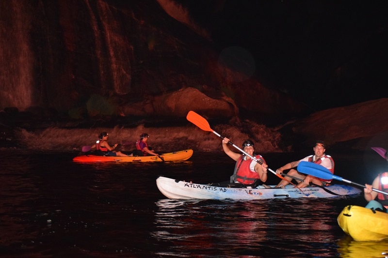 Traves&iacute;a Nocturna en kayak por la Cascada de &Eacute;zaro